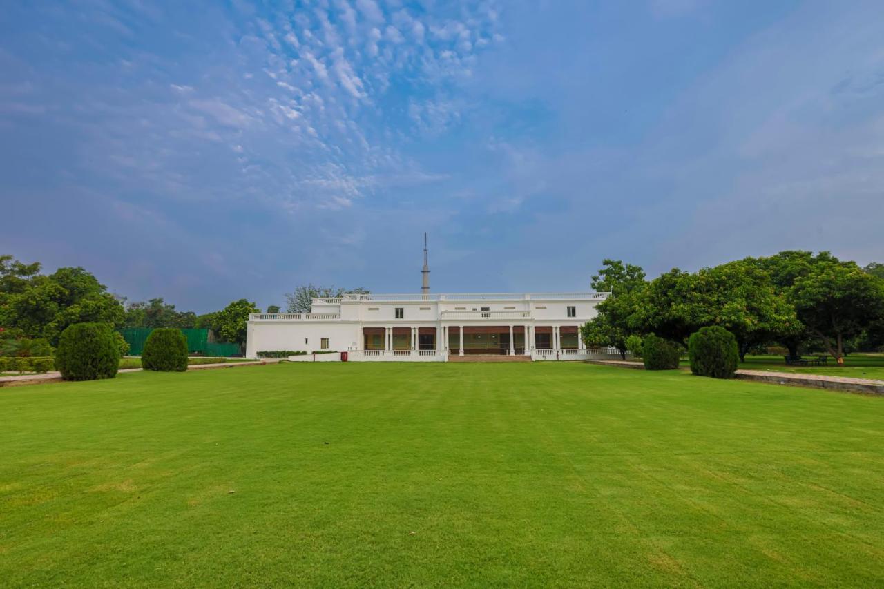 Taj Ganges Варанаси Екстериор снимка The residence of the President of India